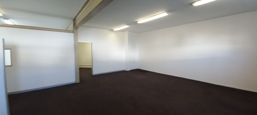 To Let commercial Property for Rent in Driehoek Gauteng