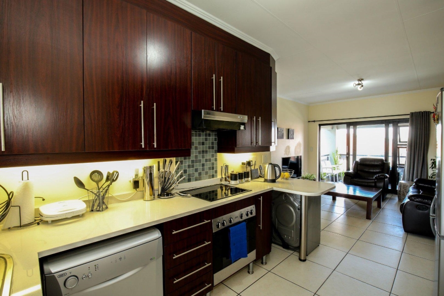 To Let 2 Bedroom Property for Rent in Greenstone Hill Gauteng