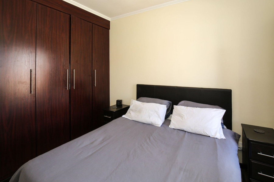 To Let 2 Bedroom Property for Rent in Greenstone Hill Gauteng