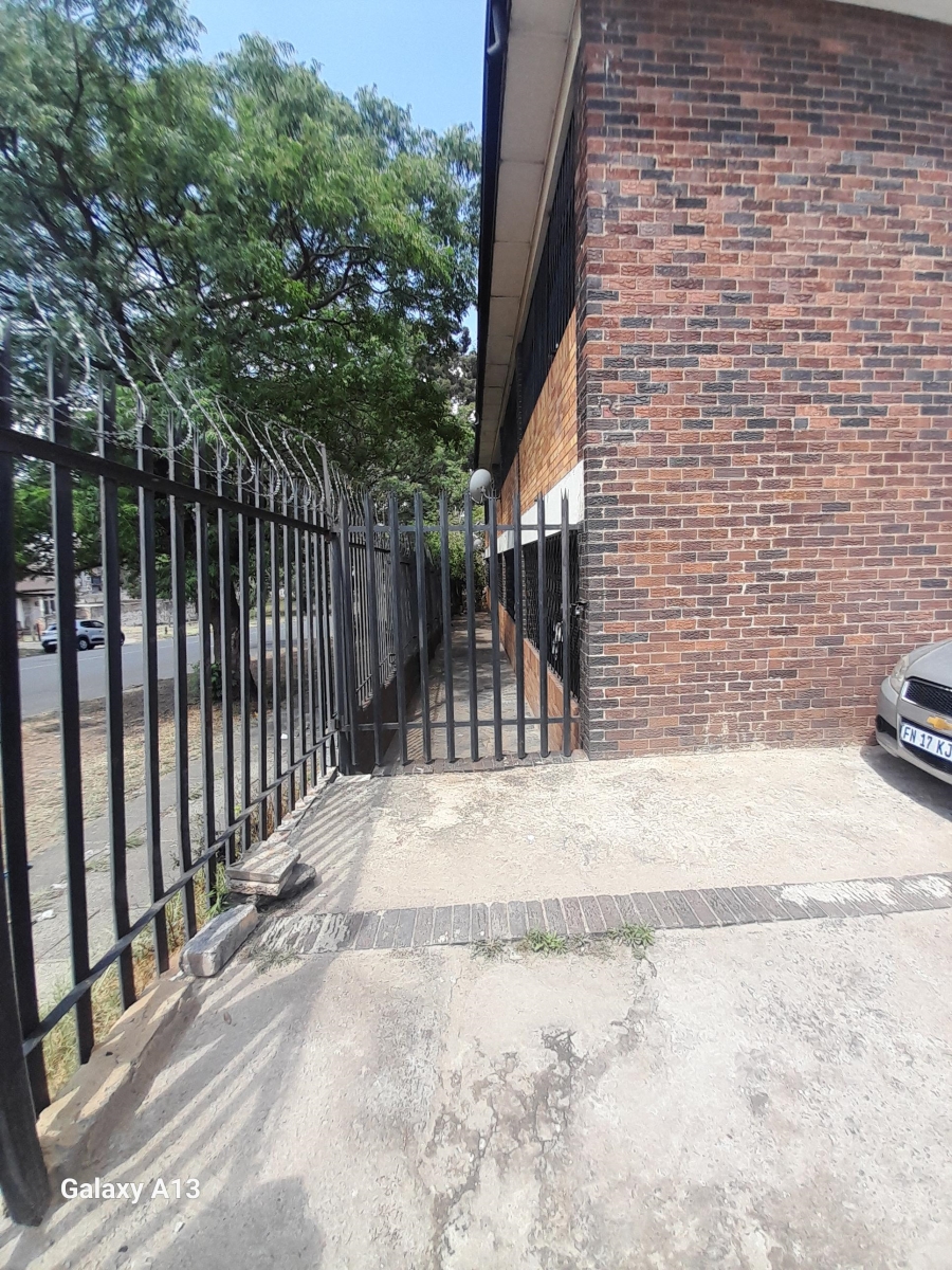 To Let 0 Bedroom Property for Rent in Rosettenville Gauteng