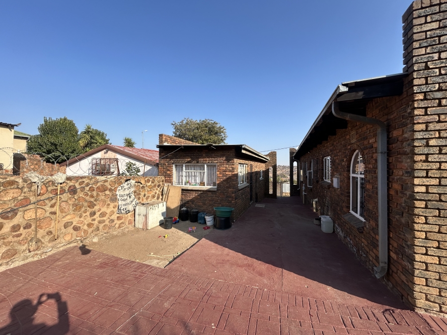4 Bedroom Property for Sale in Soshanguve M Gauteng