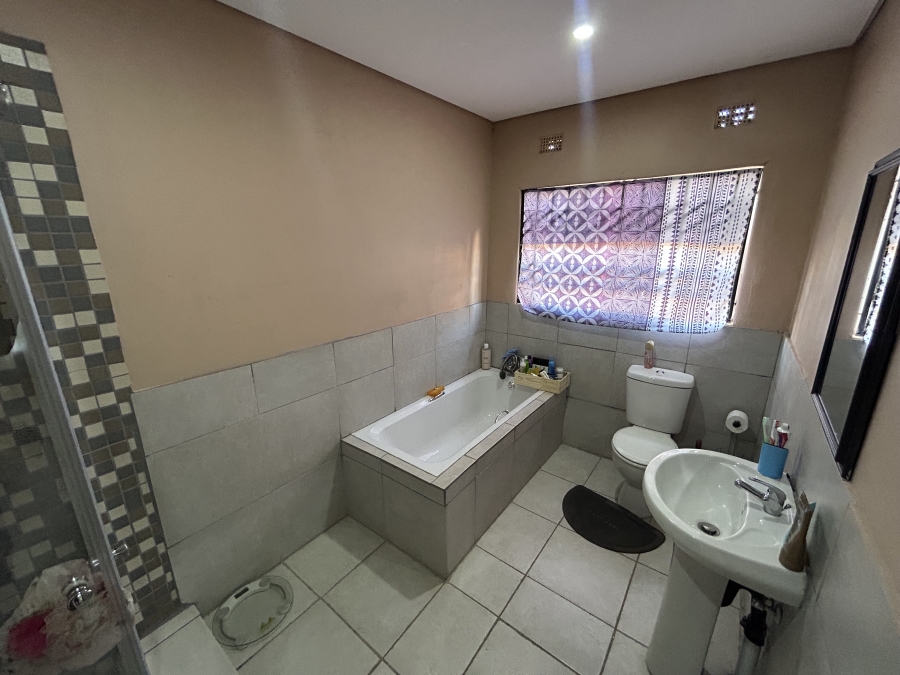 4 Bedroom Property for Sale in Soshanguve M Gauteng
