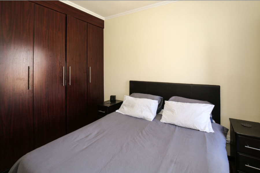 To Let 2 Bedroom Property for Rent in Greenstone Hill Gauteng