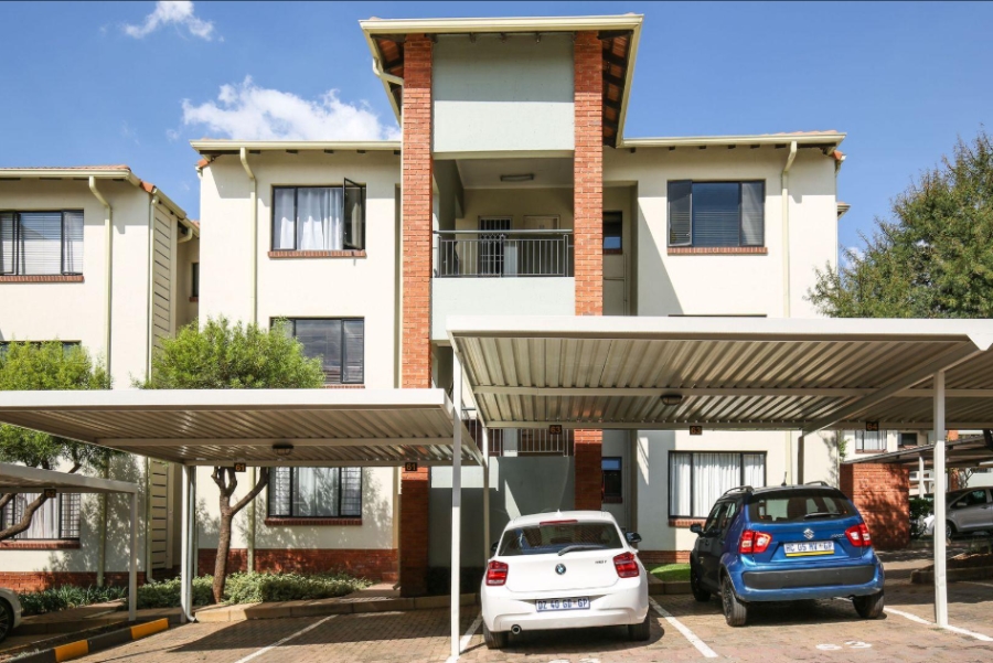 To Let 2 Bedroom Property for Rent in Greenstone Hill Gauteng