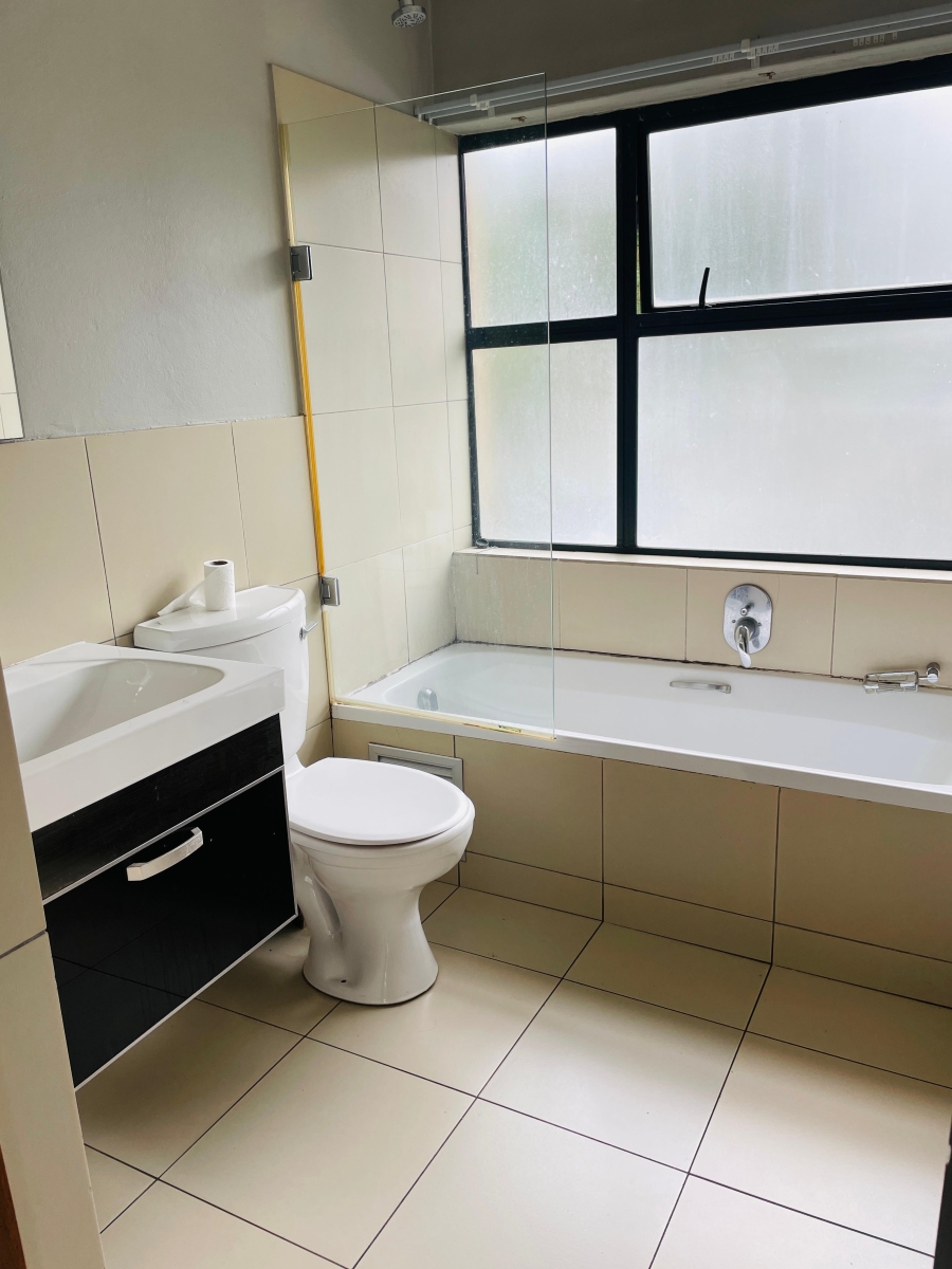 To Let 2 Bedroom Property for Rent in Jackal Creek Golf Estate Gauteng