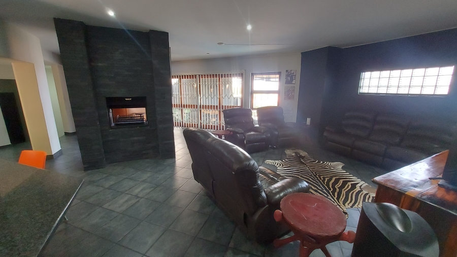 4 Bedroom Property for Sale in Waterkloof Ridge Gauteng