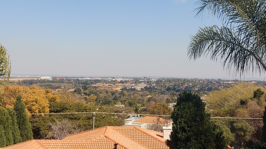 4 Bedroom Property for Sale in Waterkloof Ridge Gauteng