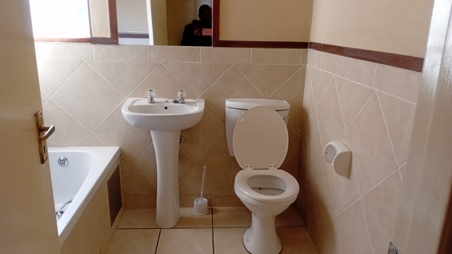 To Let 2 Bedroom Property for Rent in Sunninghill Gauteng