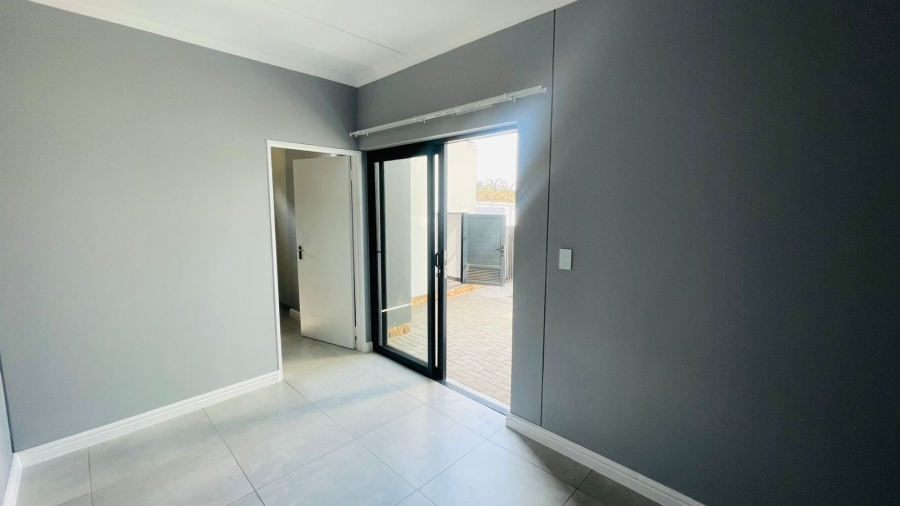 To Let 3 Bedroom Property for Rent in Glen Austin Gauteng