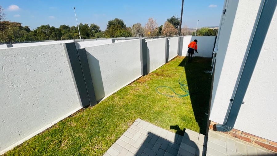 To Let 3 Bedroom Property for Rent in Glen Austin Gauteng
