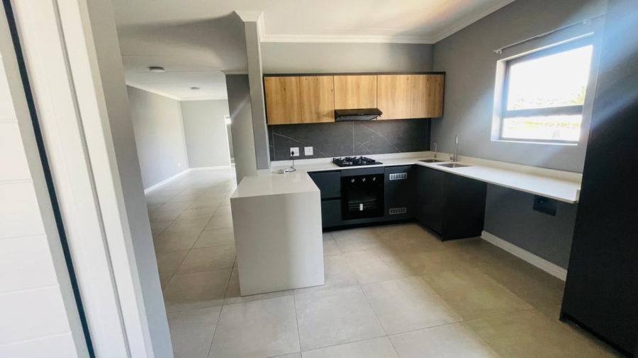 To Let 3 Bedroom Property for Rent in Glen Austin Gauteng