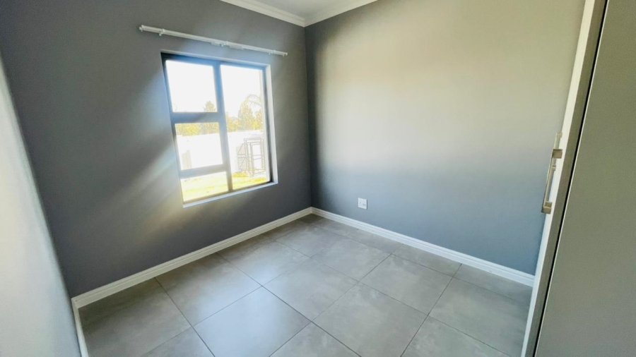 To Let 3 Bedroom Property for Rent in Glen Austin Gauteng