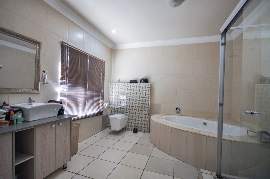 4 Bedroom Property for Sale in Equestria Gauteng