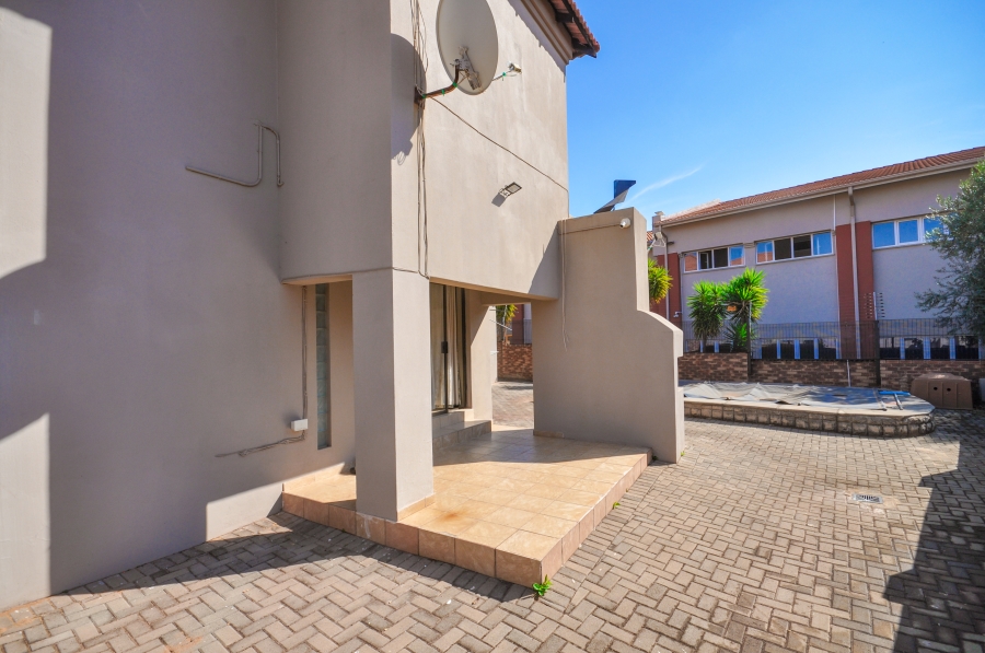 4 Bedroom Property for Sale in Equestria Gauteng