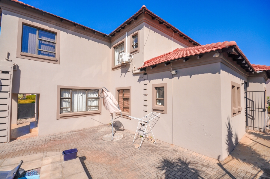 4 Bedroom Property for Sale in Equestria Gauteng