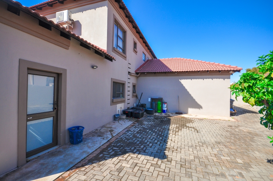 4 Bedroom Property for Sale in Equestria Gauteng