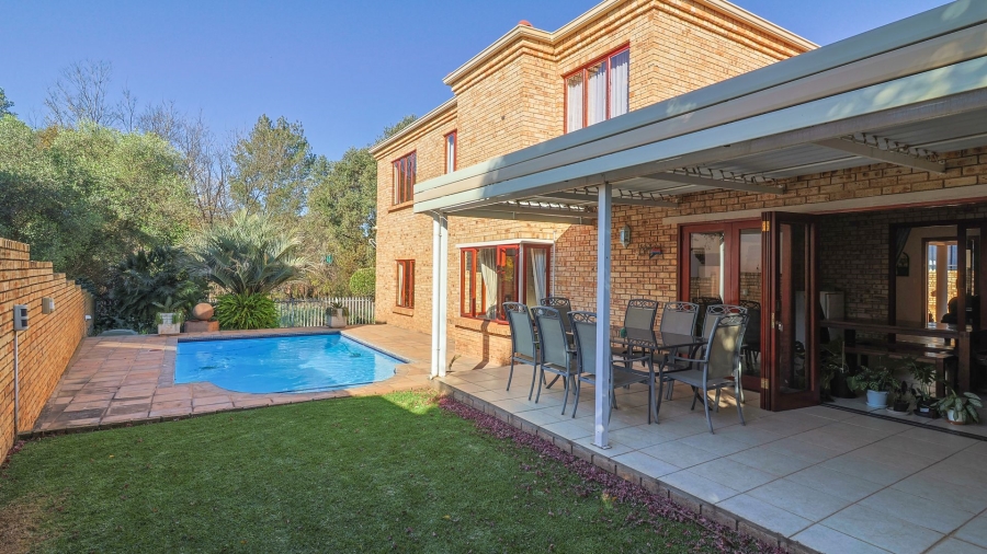 4 Bedroom Property for Sale in Tres Jolie Gauteng