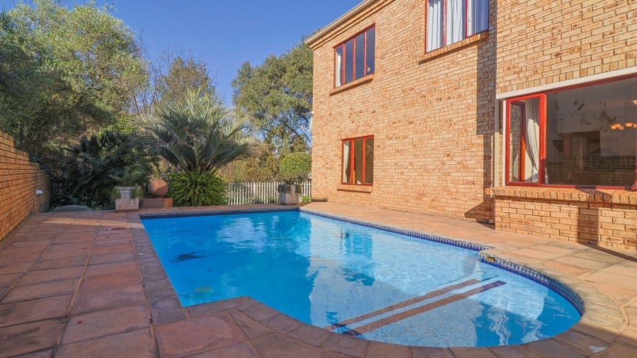 4 Bedroom Property for Sale in Tres Jolie Gauteng