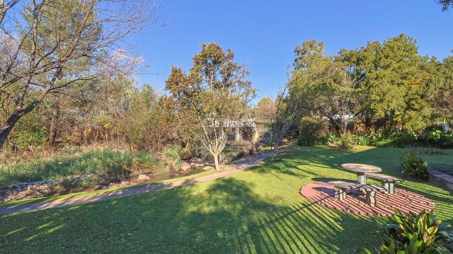 4 Bedroom Property for Sale in Tres Jolie Gauteng