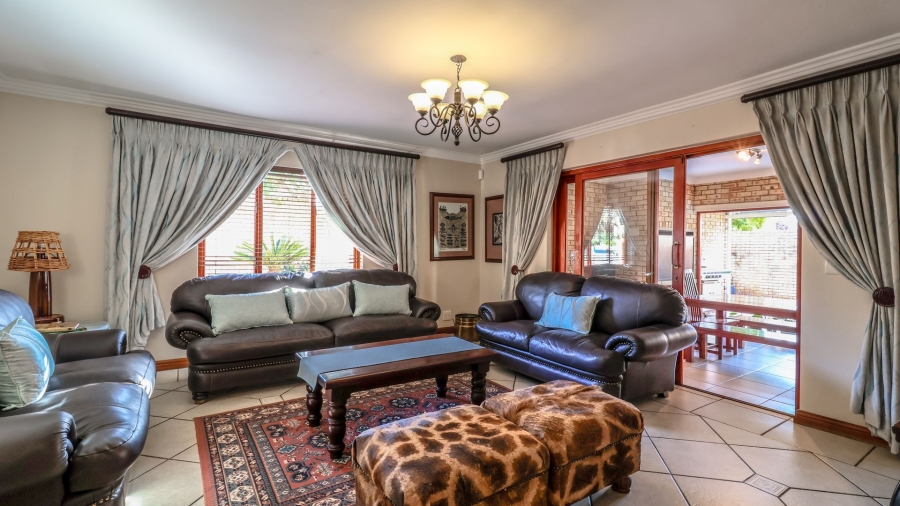 4 Bedroom Property for Sale in Tres Jolie Gauteng