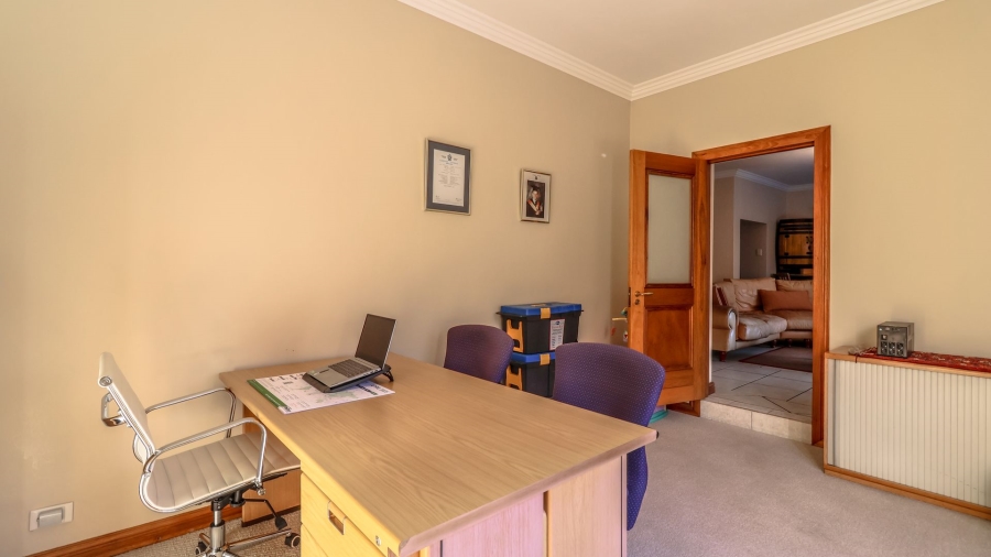 4 Bedroom Property for Sale in Tres Jolie Gauteng