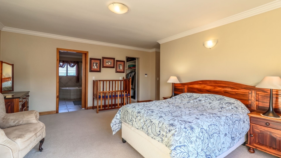4 Bedroom Property for Sale in Tres Jolie Gauteng