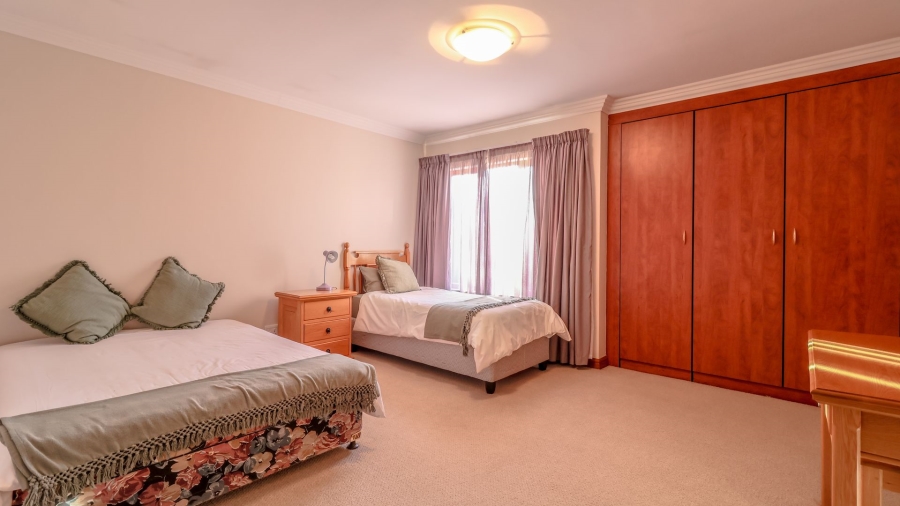 4 Bedroom Property for Sale in Tres Jolie Gauteng