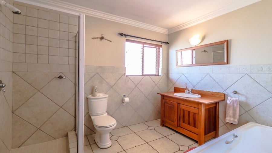 4 Bedroom Property for Sale in Tres Jolie Gauteng