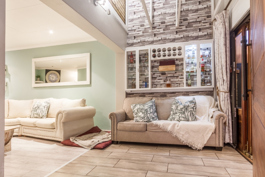 3 Bedroom Property for Sale in Equestria Gauteng