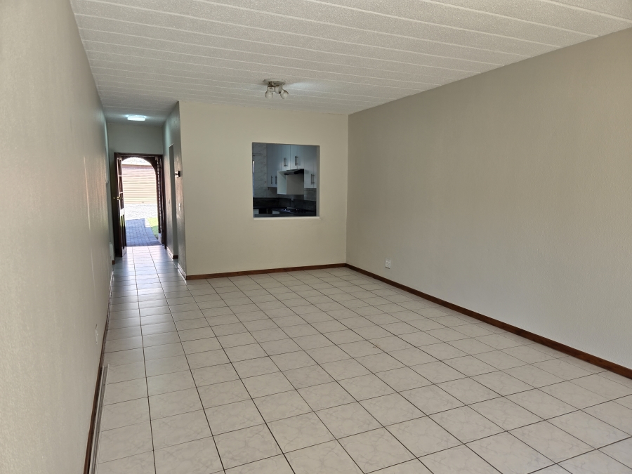 To Let 2 Bedroom Property for Rent in North Riding Gauteng
