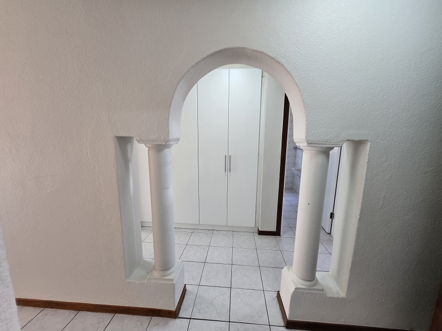 To Let 2 Bedroom Property for Rent in North Riding Gauteng
