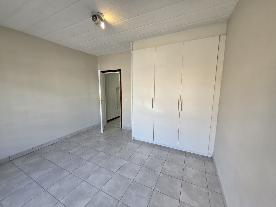 To Let 2 Bedroom Property for Rent in North Riding Gauteng