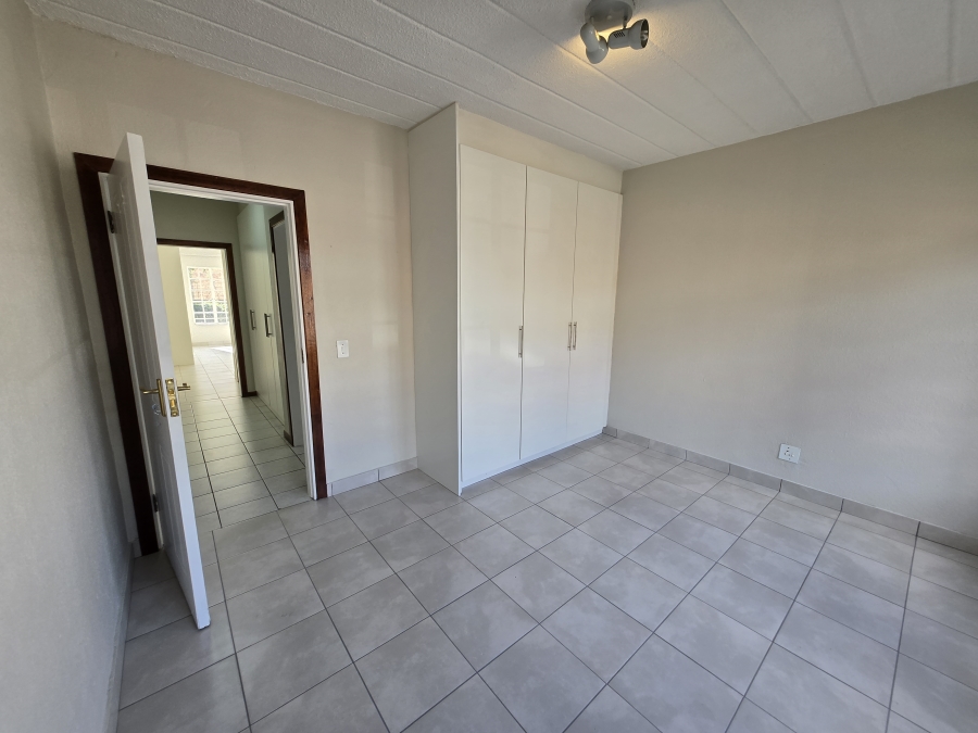 To Let 2 Bedroom Property for Rent in North Riding Gauteng