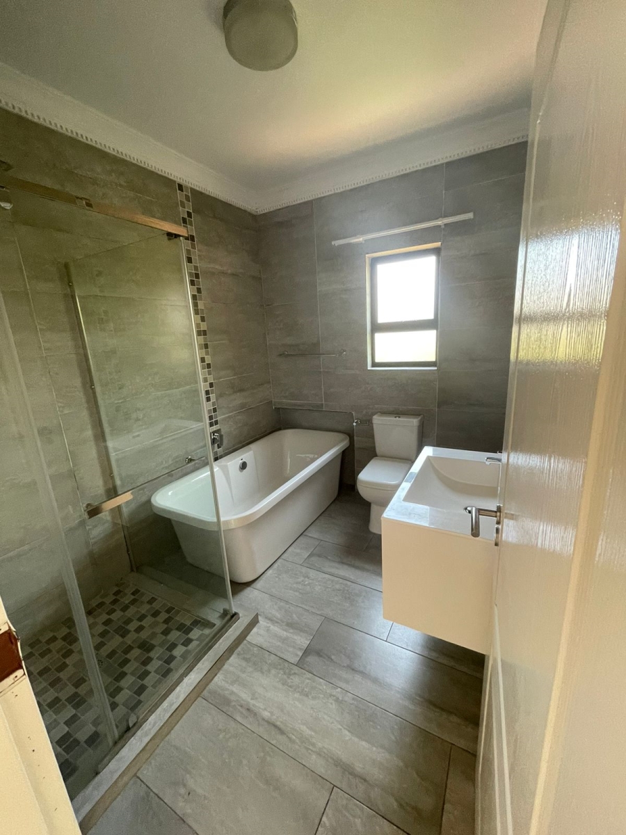 To Let 2 Bedroom Property for Rent in Oakdene Gauteng