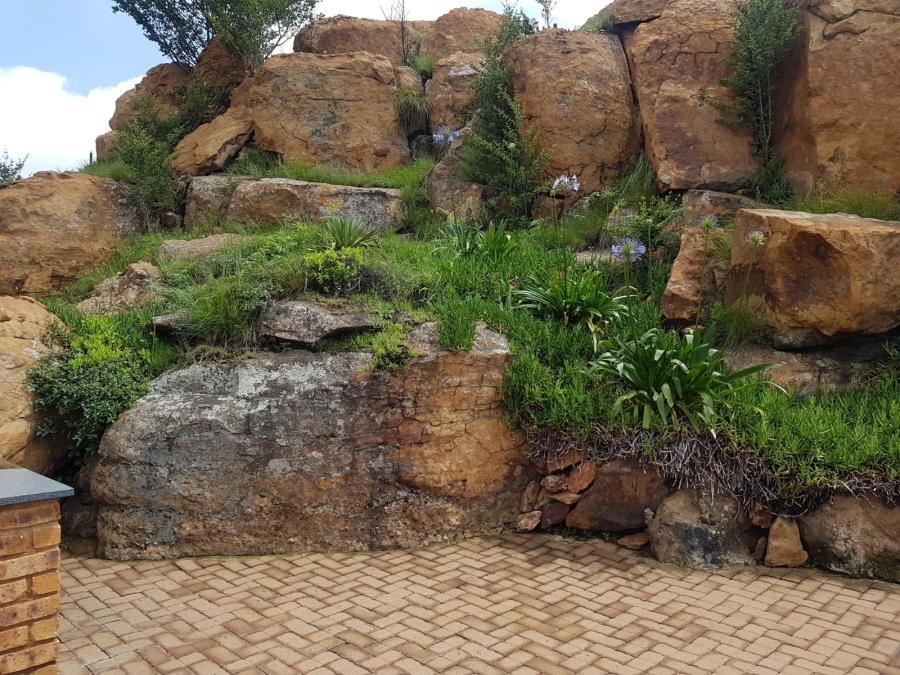 To Let 2 Bedroom Property for Rent in Oakdene Gauteng