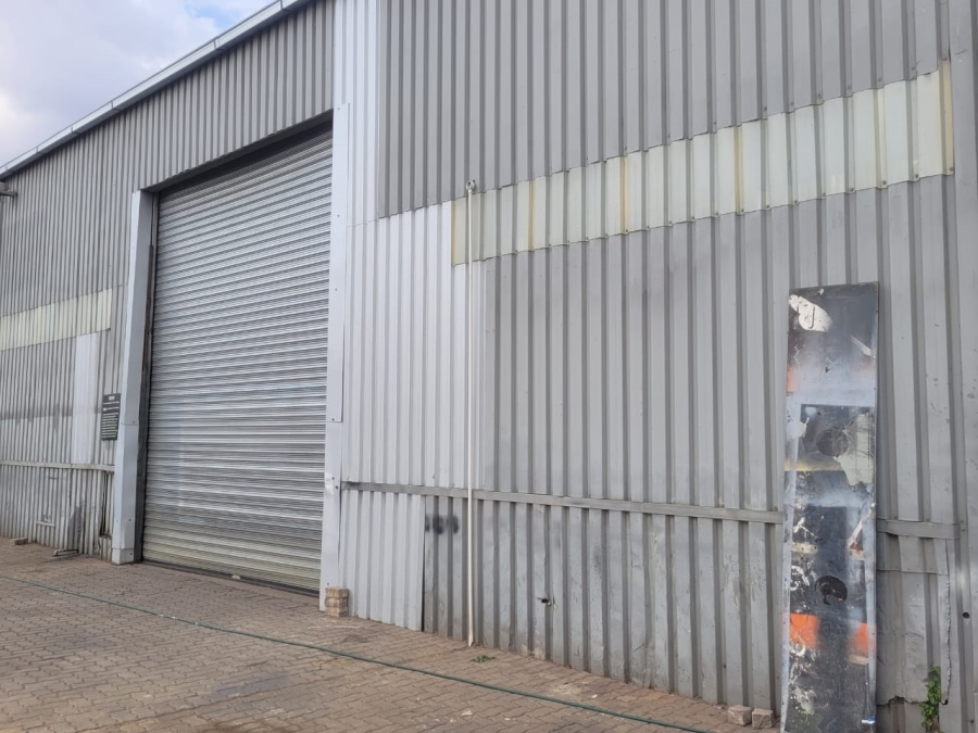 Commercial Property for Sale in Clayville Industria Gauteng