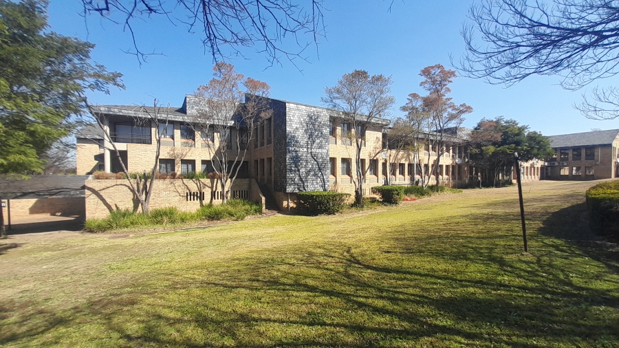 To Let commercial Property for Rent in Vorna Valley Gauteng