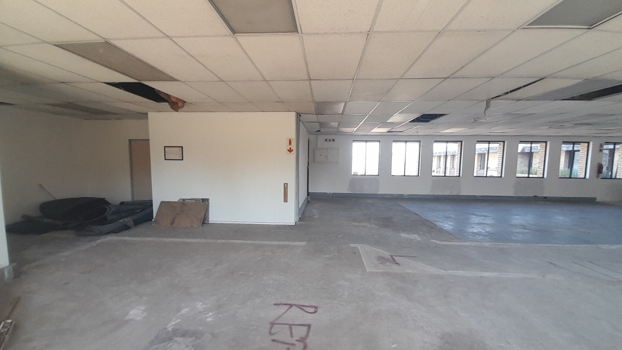 To Let commercial Property for Rent in Vorna Valley Gauteng