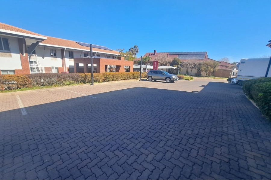 To Let commercial Property for Rent in Randjespark Gauteng