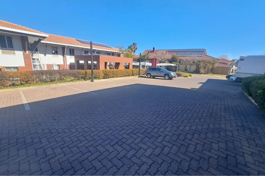To Let commercial Property for Rent in Randjespark Gauteng