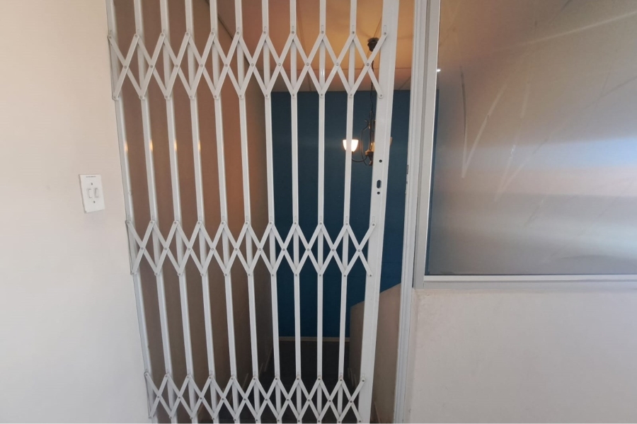 To Let commercial Property for Rent in Randjespark Gauteng