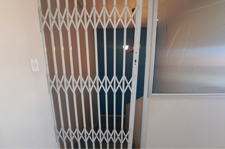 To Let commercial Property for Rent in Randjespark Gauteng