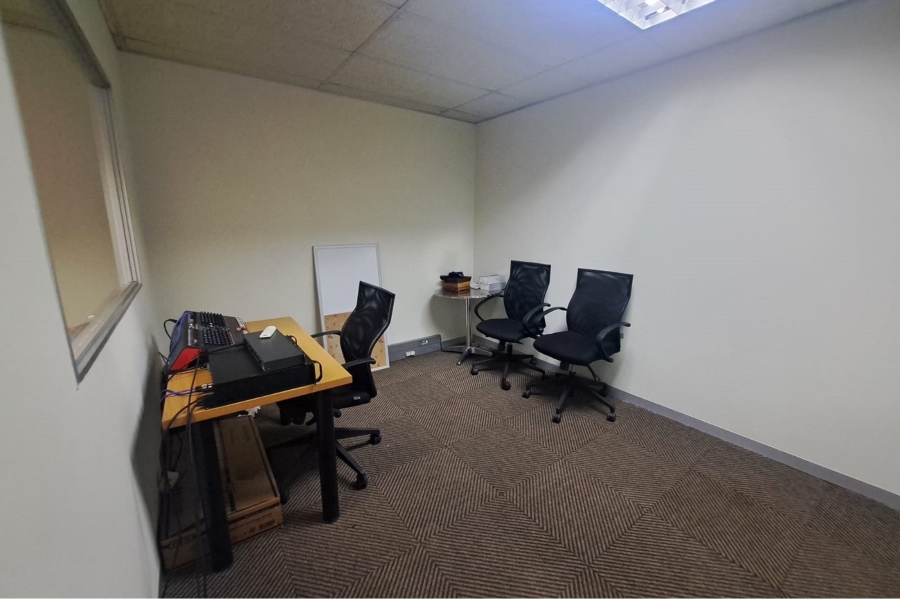 To Let commercial Property for Rent in Randjespark Gauteng