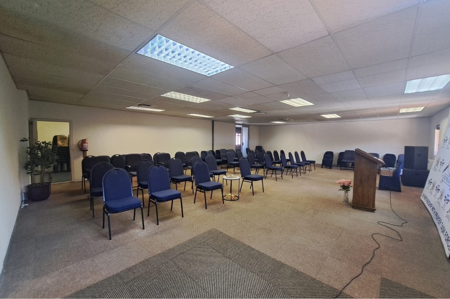 To Let commercial Property for Rent in Randjespark Gauteng