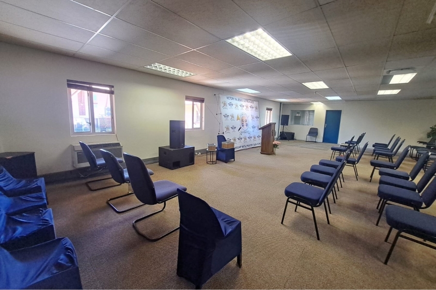 To Let commercial Property for Rent in Randjespark Gauteng