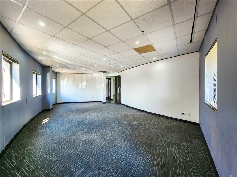 To Let commercial Property for Rent in Strubensvallei Gauteng