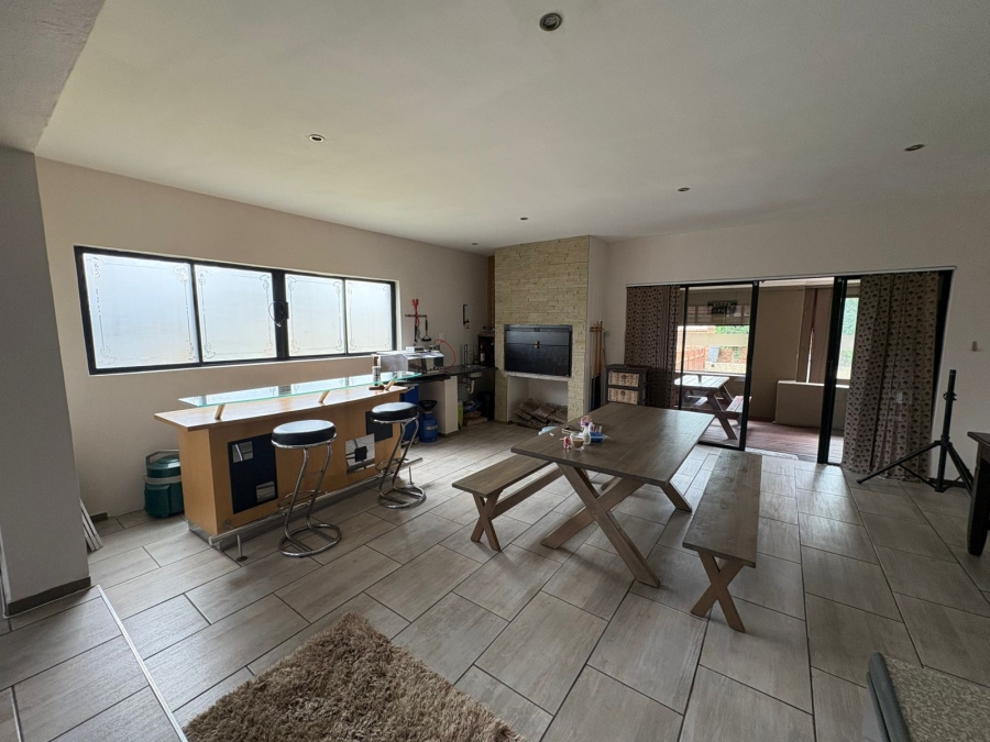 4 Bedroom Property for Sale in Sonneveld Gauteng