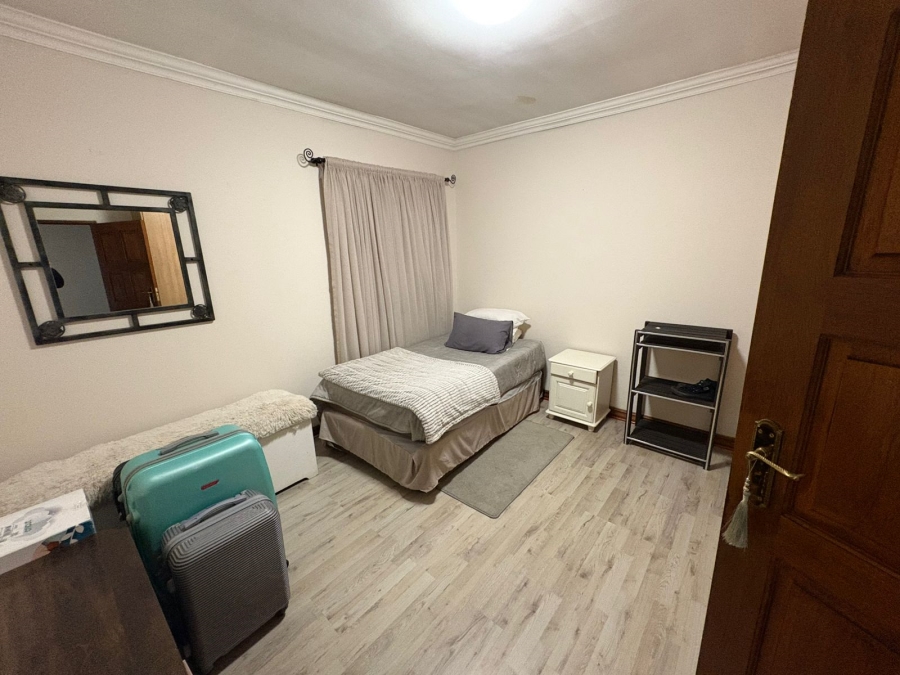 4 Bedroom Property for Sale in Sonneveld Gauteng