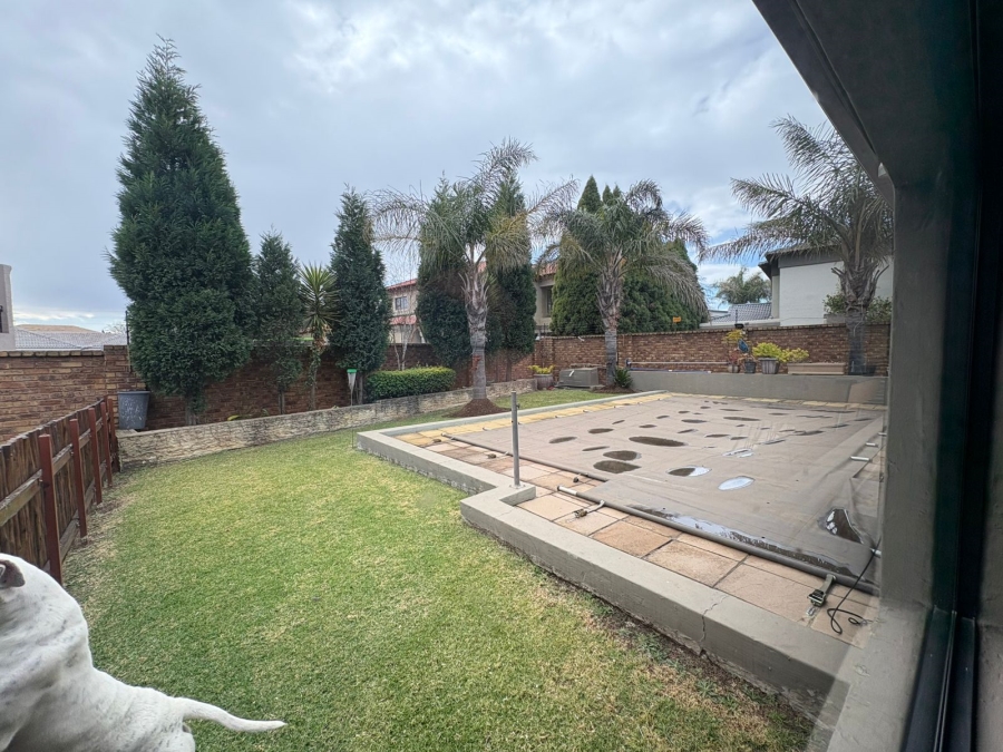 4 Bedroom Property for Sale in Sonneveld Gauteng