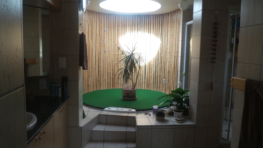 To Let 3 Bedroom Property for Rent in Waterkloof Ridge Gauteng